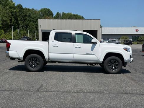 Certified 2023 Toyota Tacoma SR5 AWD/4WD image 7