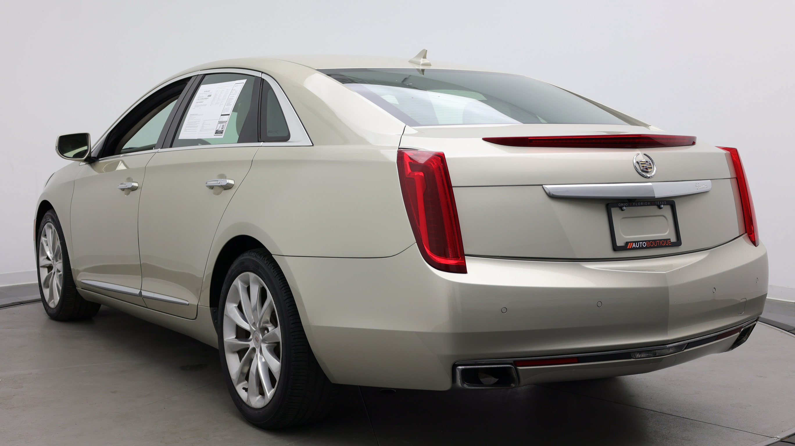 Used 2014 Cadillac XTS Luxury w/ Driver Awareness Package AWD/4WD image 4