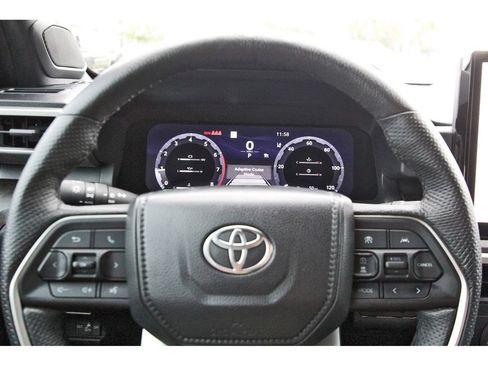 Used 2025 Toyota Tacoma Limited AWD/4WD image 14