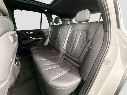 Certified 2025 BMW X5 xDrive40i w/ Executive Package image 26