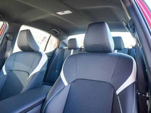 New 2026 Toyota Camry Hybrid FWD image 17