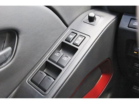 New 2026 Nissan Frontier PRO-4X w/ Pro-4x Convenience Package image 15