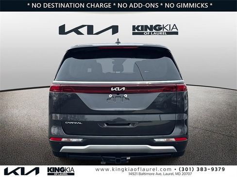 Used 2024 Kia Carnival LX image 24