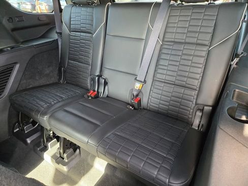 Used 2021 Cadillac Escalade Sport Platinum w/ Heavy-Duty Trailer Package AWD/4WD image 19