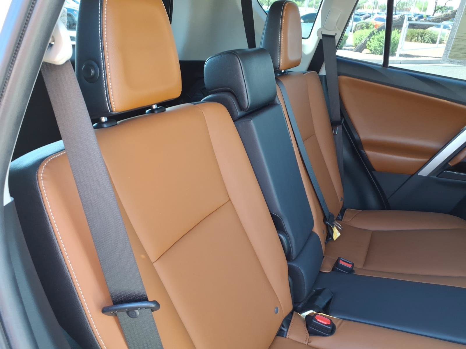Used 2018 Toyota RAV4 Limited w/ Advanced Technology Package FWD image 17