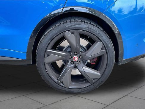 Used 2023 Jaguar F-PACE SVR AWD/4WD image 10
