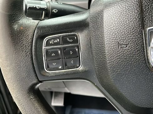 Used 2018 RAM 2500 SLT image 12