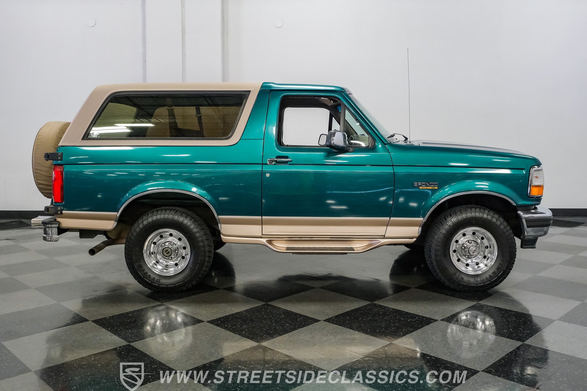 Used 1996 Ford Bronco Eddie Bauer AWD/4WD image 14