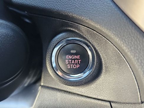 Used 2021 Subaru Ascent Premium w/ Convenience Package image 33