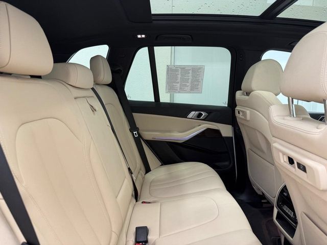 Used 2021 BMW X5 xDrive40i w/ Convenience Package AWD/4WD image 8