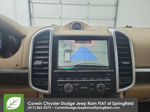 Used 2016 Porsche Cayenne AWD/4WD image 17