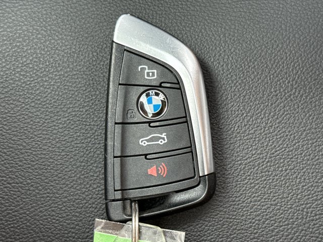 Used 2025 BMW 330i xDrive Sedan AWD/4WD image 24