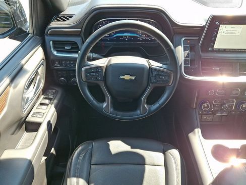 Certified 2024 Chevrolet Suburban High Country AWD/4WD image 11