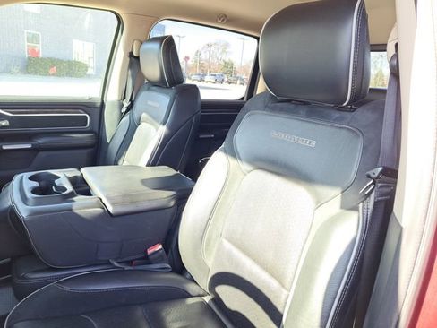 Used 2019 RAM 1500 Laramie AWD/4WD image 5