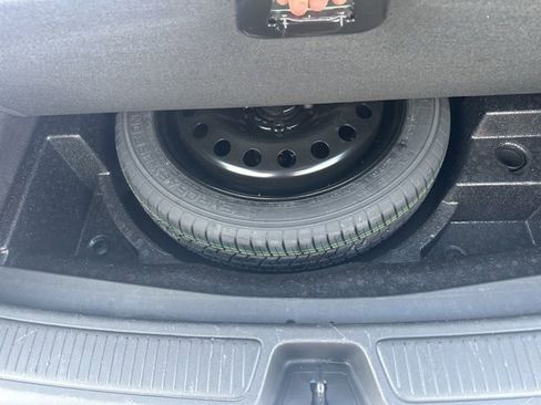 Used 2023 Buick Envision Essence image 52