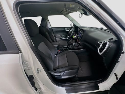 Used 2022 Kia Soul LX w/ Technology Package FWD image 30