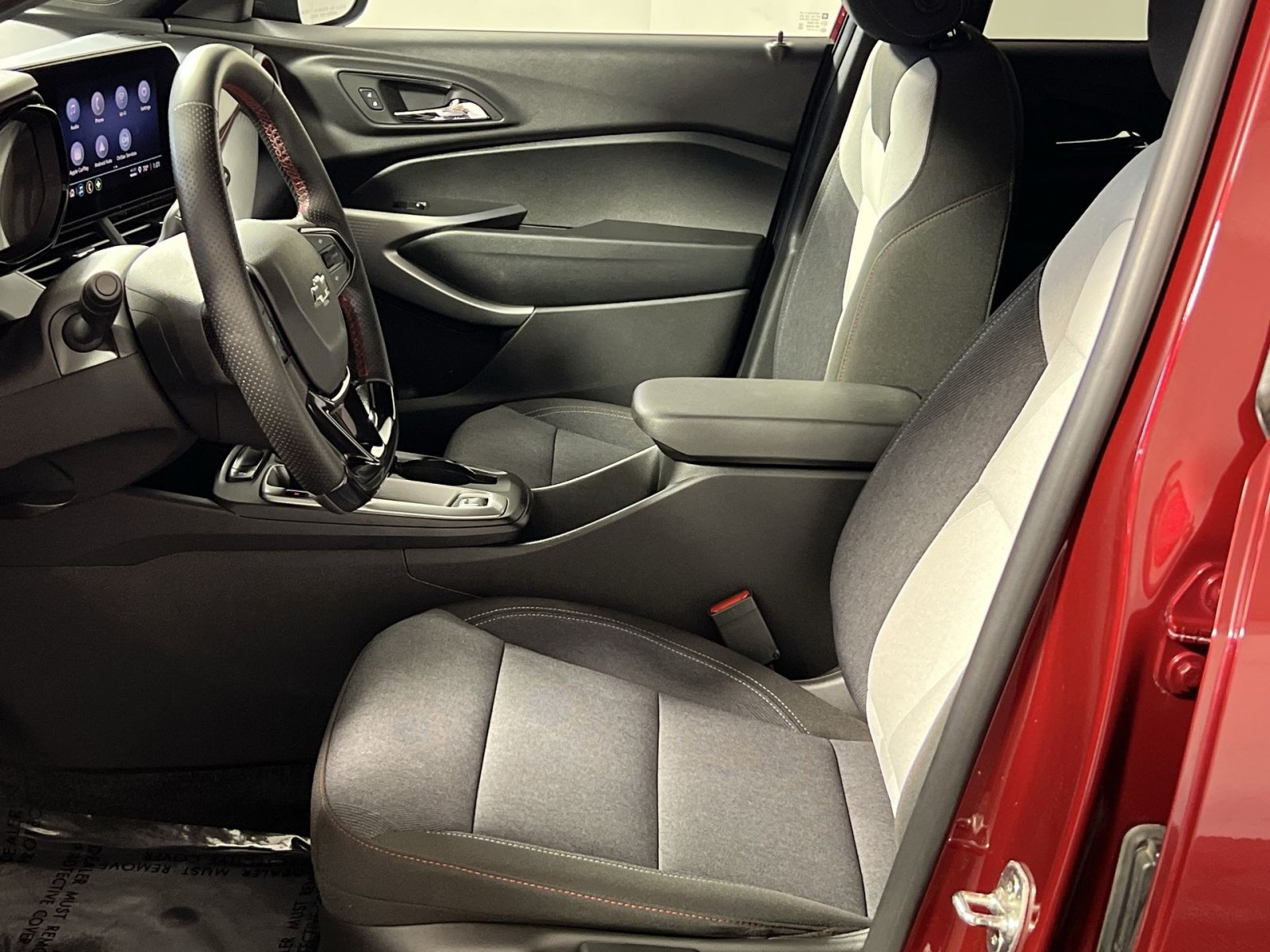 Used 2024 Chevrolet Trax RS w/ Driver Confidence Package FWD image 13