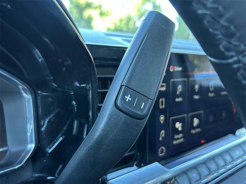 Used 2024 GMC Sierra 1500 SLT image 12