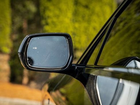 Used 2024 Cadillac Lyriq Tech image 22