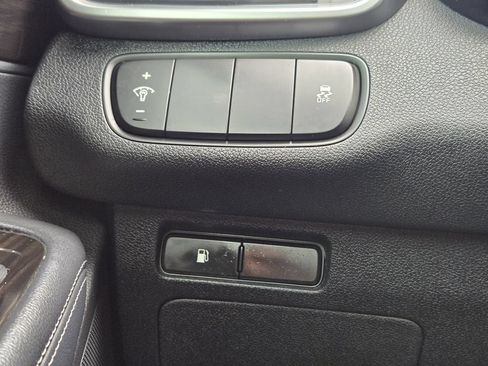 Used 2019 Kia Sorento L FWD image 24
