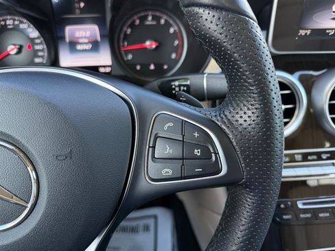 Used 2019 Mercedes-Benz GLC 300 4MATIC image 29