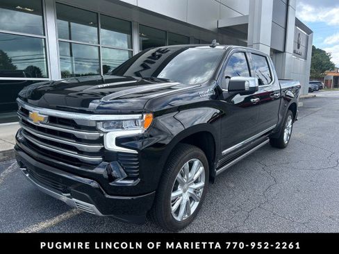 Used 2025 Chevrolet Silverado 1500 High Country AWD/4WD image 2
