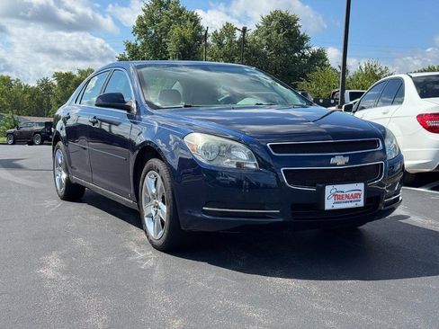 Used 2010 Chevrolet Malibu LT w/ Power Convenience Package FWD image 2