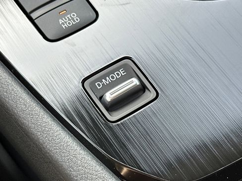 New 2026 Nissan Rogue S image 32