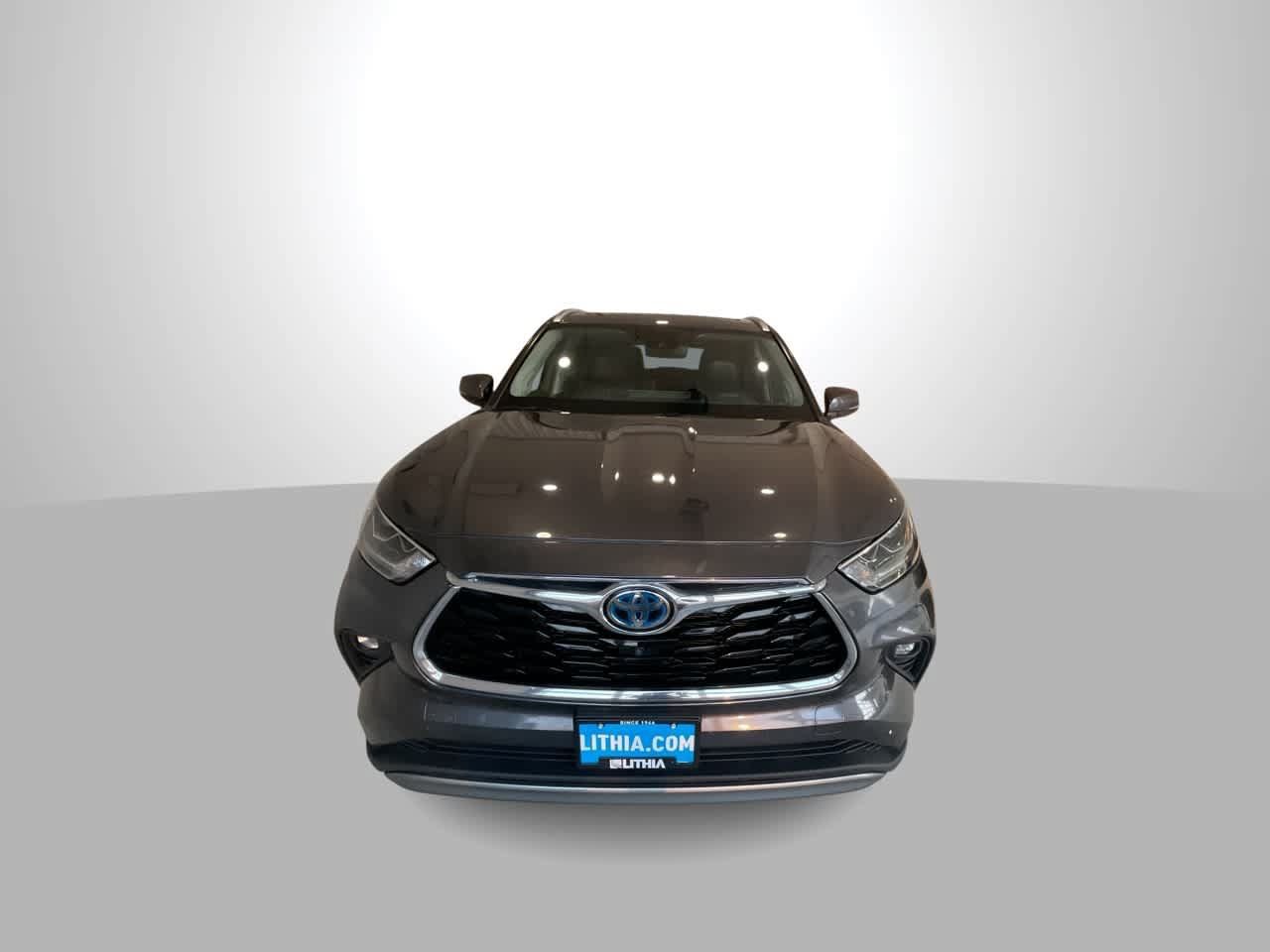 Used 2022 Toyota Highlander Platinum AWD/4WD image 3