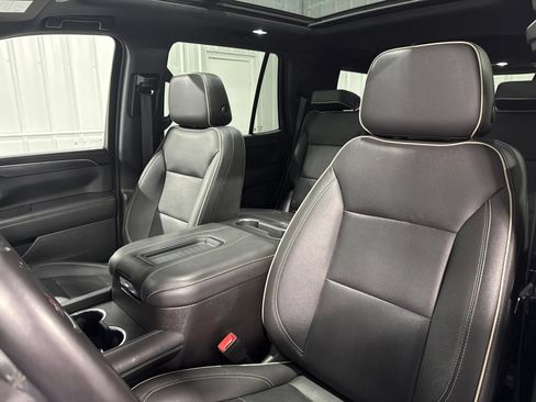 Used 2022 GMC Yukon SLT w/ SLT Premium Package AWD/4WD image 28