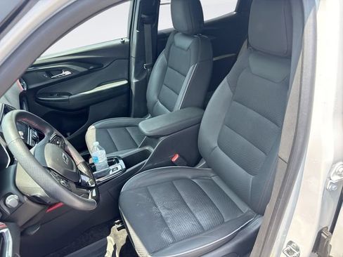 Used 2023 Chevrolet TrailBlazer RS w/ Sun and Liftgate Package AWD/4WD image 11