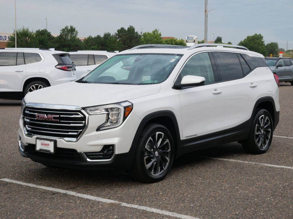 Used 2023 GMC Terrain SLT w/ Infotainment Package II AWD/4WD image 5
