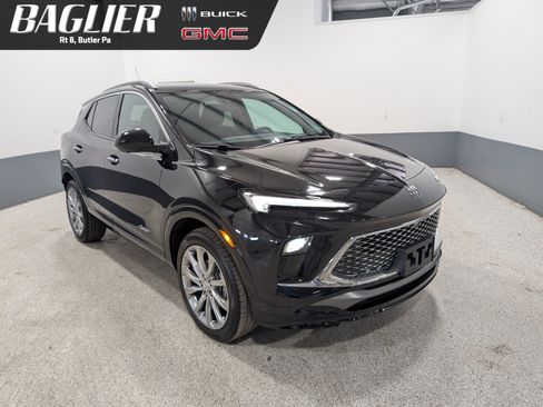 Used 2025 Buick Encore GX Avenir w/ Avenir Technology Package AWD/4WD image 1