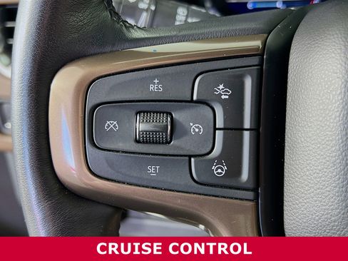 Used 2024 Chevrolet Suburban High Country w/ Advanced Technology Package image 15