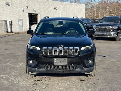 Used 2019 Jeep Cherokee Latitude Plus w/ Cold Weather Group image 2