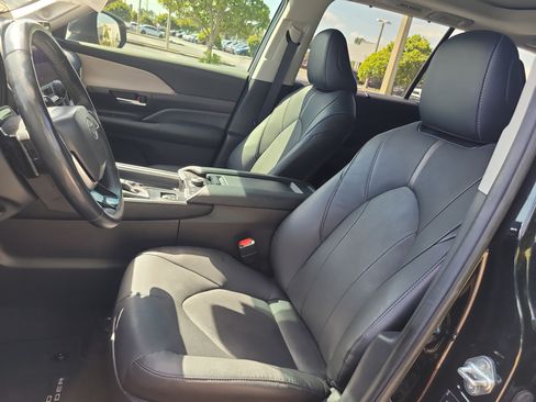 Used 2024 Toyota Grand Highlander AWD image 22