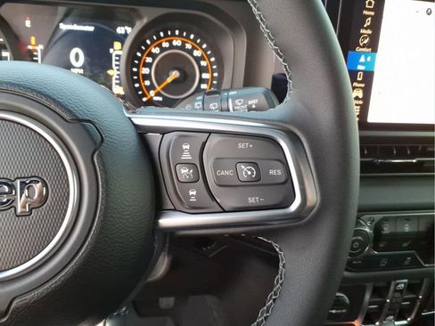 New 2026 Jeep Wrangler Unlimited Sahara AWD/4WD image 21