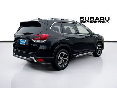 Used 2024 Subaru Forester Touring image 7