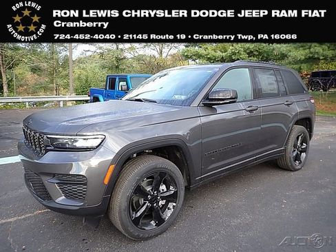 New 2025 Jeep Grand Cherokee Altitude AWD/4WD image 1