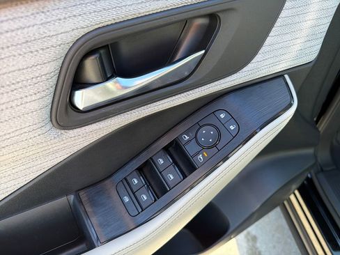 Certified 2023 Nissan Rogue SV FWD image 45