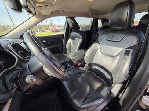 Used 2016 Jeep Cherokee Limited image 13