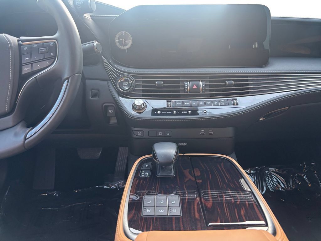 Used 2024 Lexus LS 500 w/ Interior Upgrade Package RWD image 12