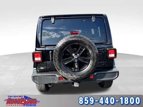 Used 2023 Jeep Wrangler Unlimited Sahara AWD/4WD image 11