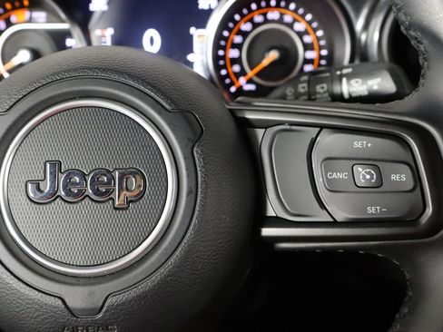 Used 2022 Jeep Wrangler Unlimited Sport AWD/4WD image 10
