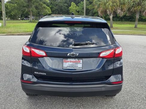 Used 2020 Chevrolet Equinox LS w/ LS Convenience Package FWD image 3