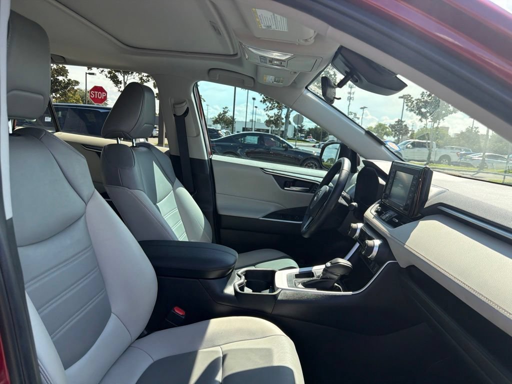 Used 2021 Toyota RAV4 XLE Premium FWD image 22