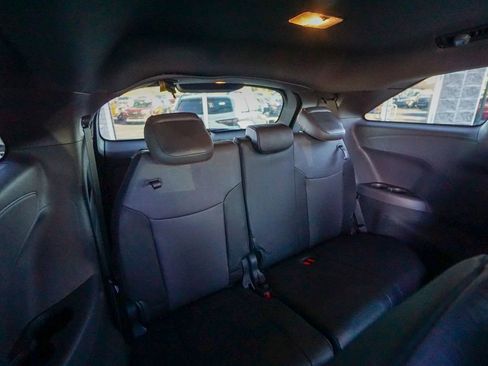 Used 2023 Toyota Sienna XSE image 36