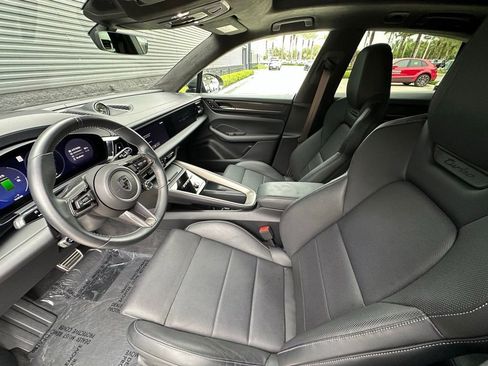 Certified 2024 Porsche Macan Turbo Electric w/ Premium Package AWD/4WD image 4