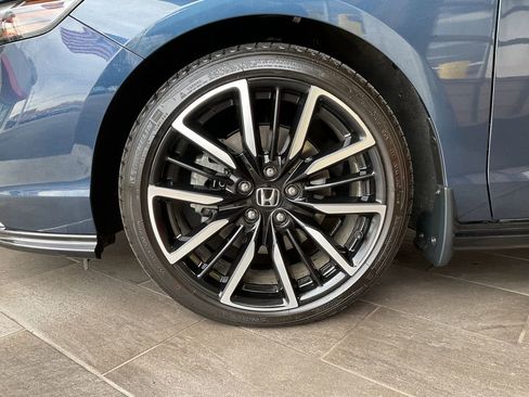 Used 2025 Honda Accord Touring image 4