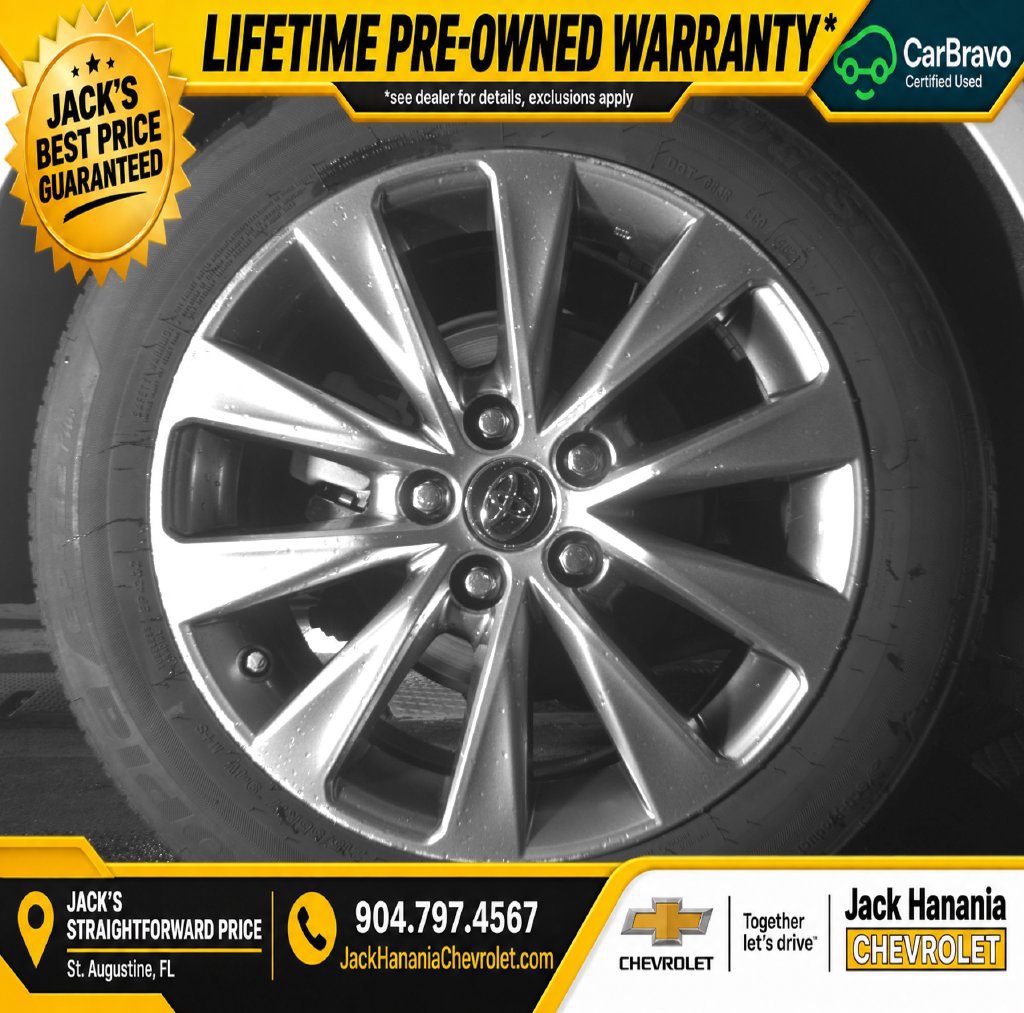 Used 2015 Toyota Camry XLE FWD image 24